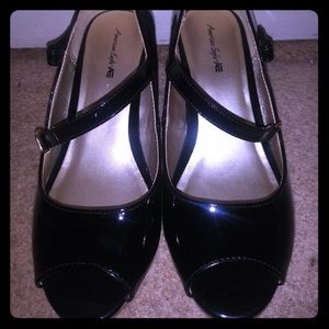 Girls strapy high heel dress shoe